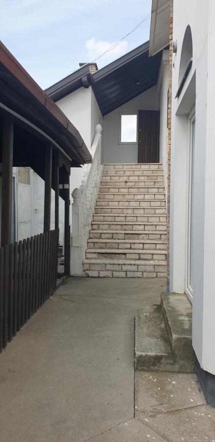 Apartmani Diksi Zrenjanin Exterior foto